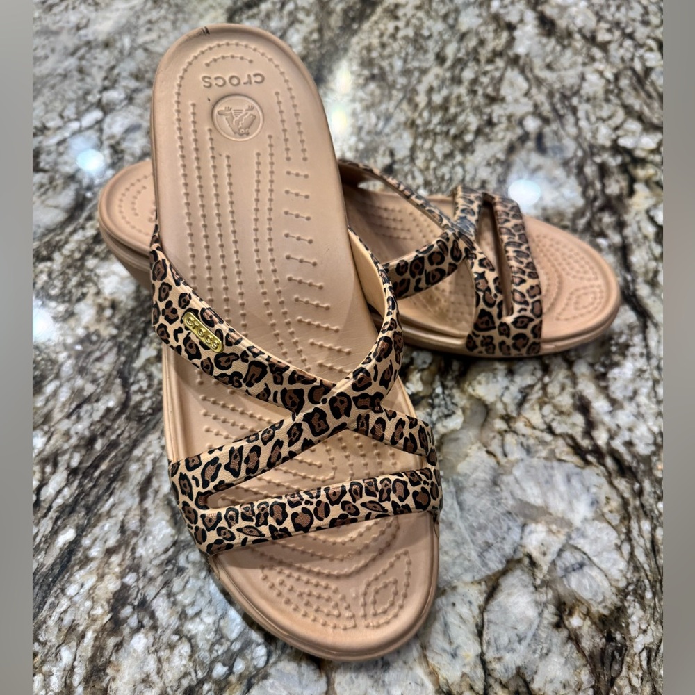 CROCS leopard print strappy sandals. Womens size 9